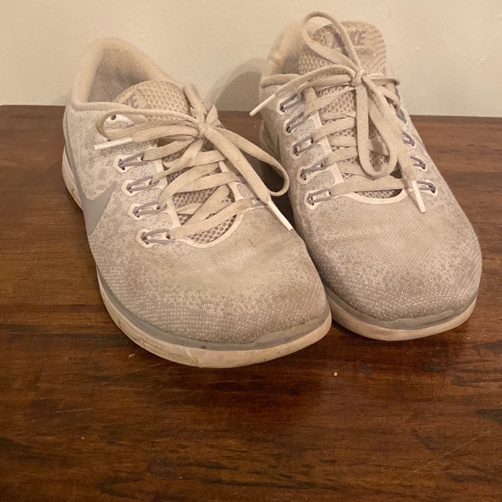 Womens Nike sneakers